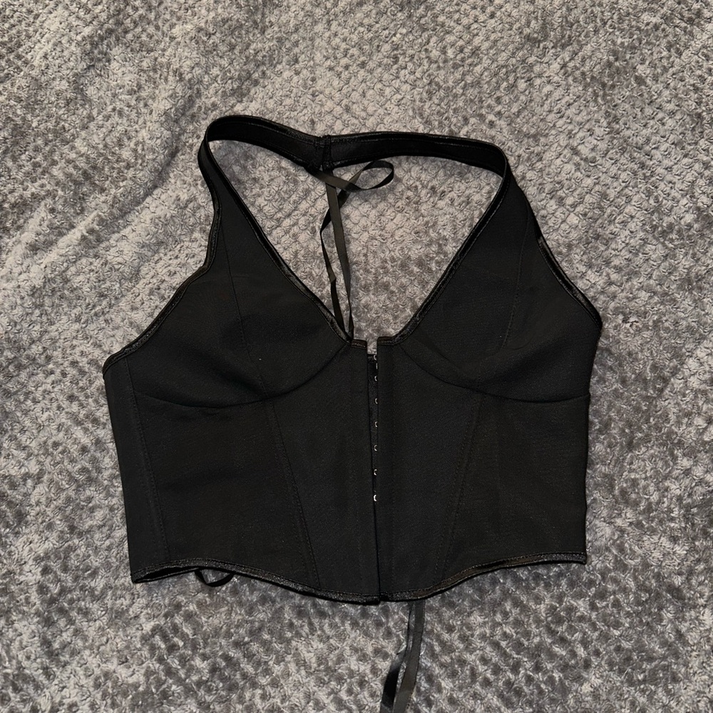 SHEIN Elegant Black Halter Crop Top